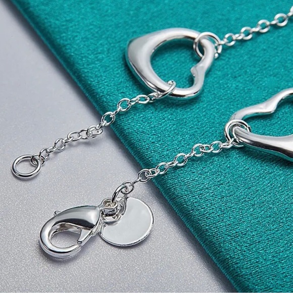 Beautiful Sterling Silver Floating Heart Bracelet - Picture 5 of 9